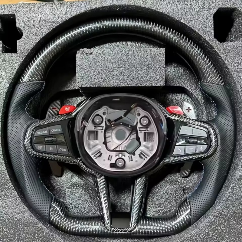 Interior Design Styles - Lenkrad aus Kohlefaser und Leder für