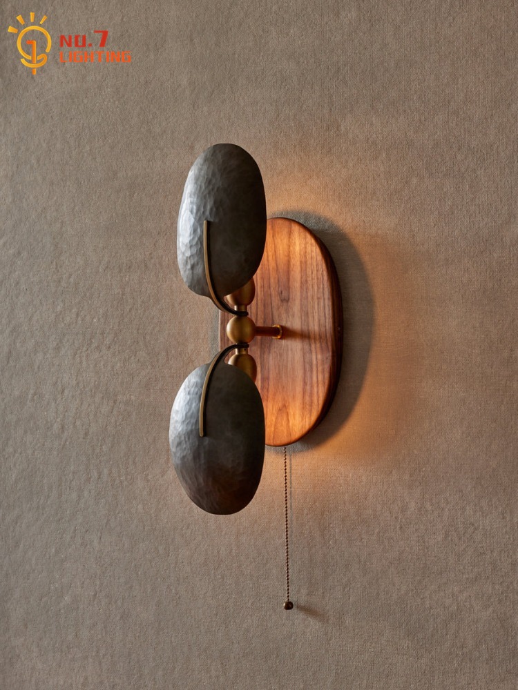 Interior Design Years Of Study - Amerikanische Retro-Wandleuchte aus Massivholz und Kupfer,